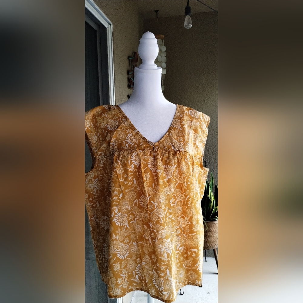 a.n.a Mustard Floral V-Neck Sleeveless Blouse